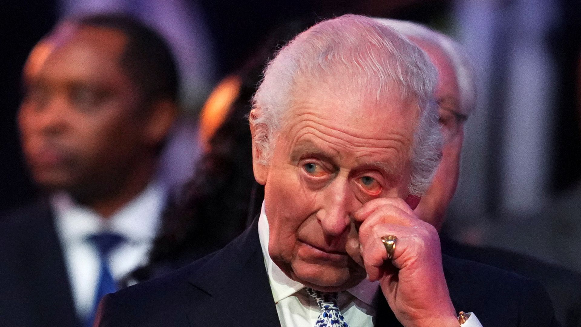 King warns of ‘dangerous re-emergence of antisemitism’ as he pays tribute to Holocaust survivors