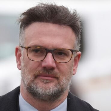 Bargain Hunt auctioneer cleared of coercive control and assault allegations related to his wife