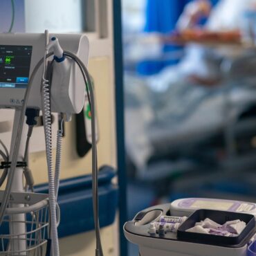 More than 60,000 patients waiting 12 hours in A&E in January