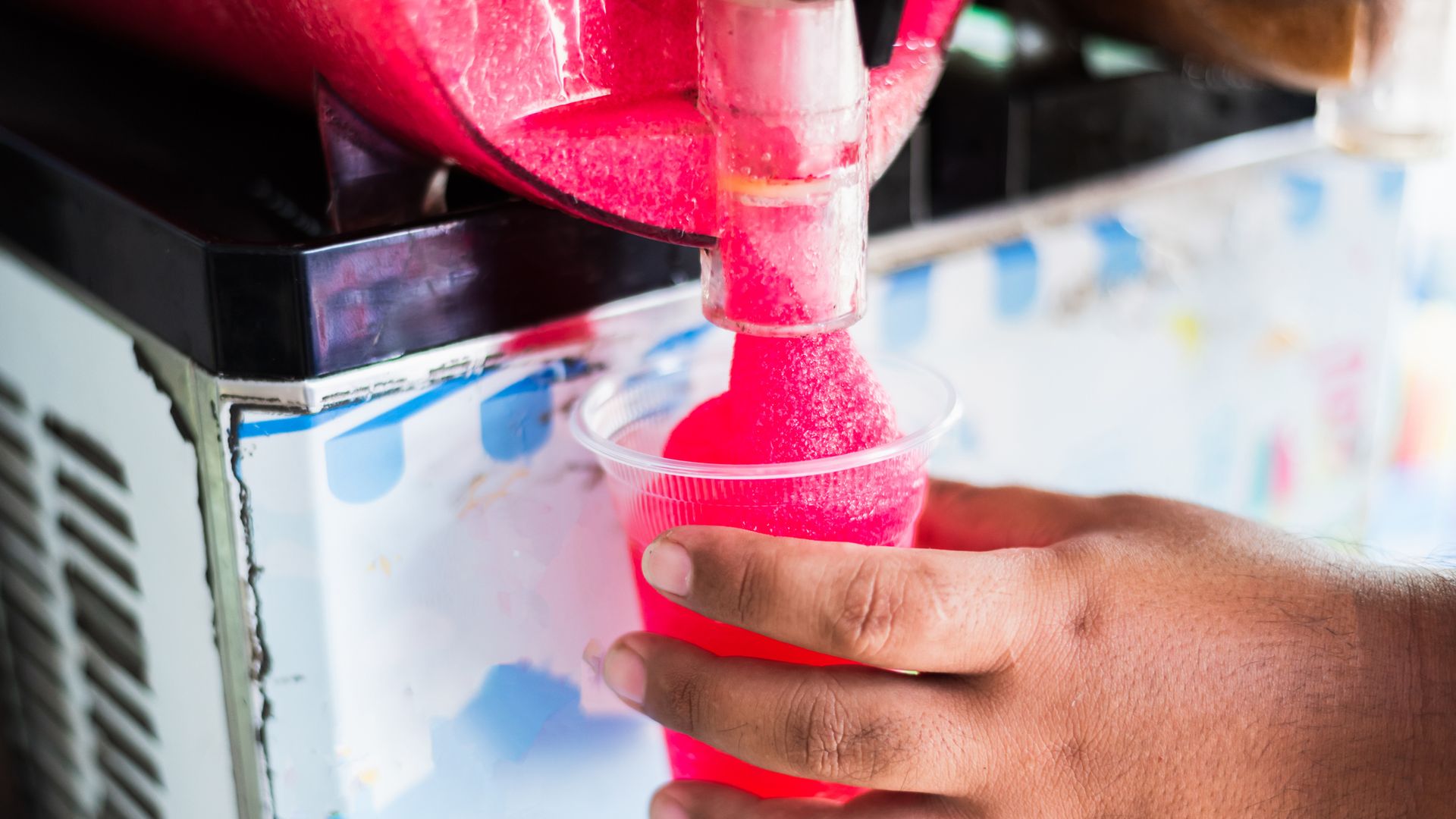 Children under eight ‘should avoid drinking slushies’