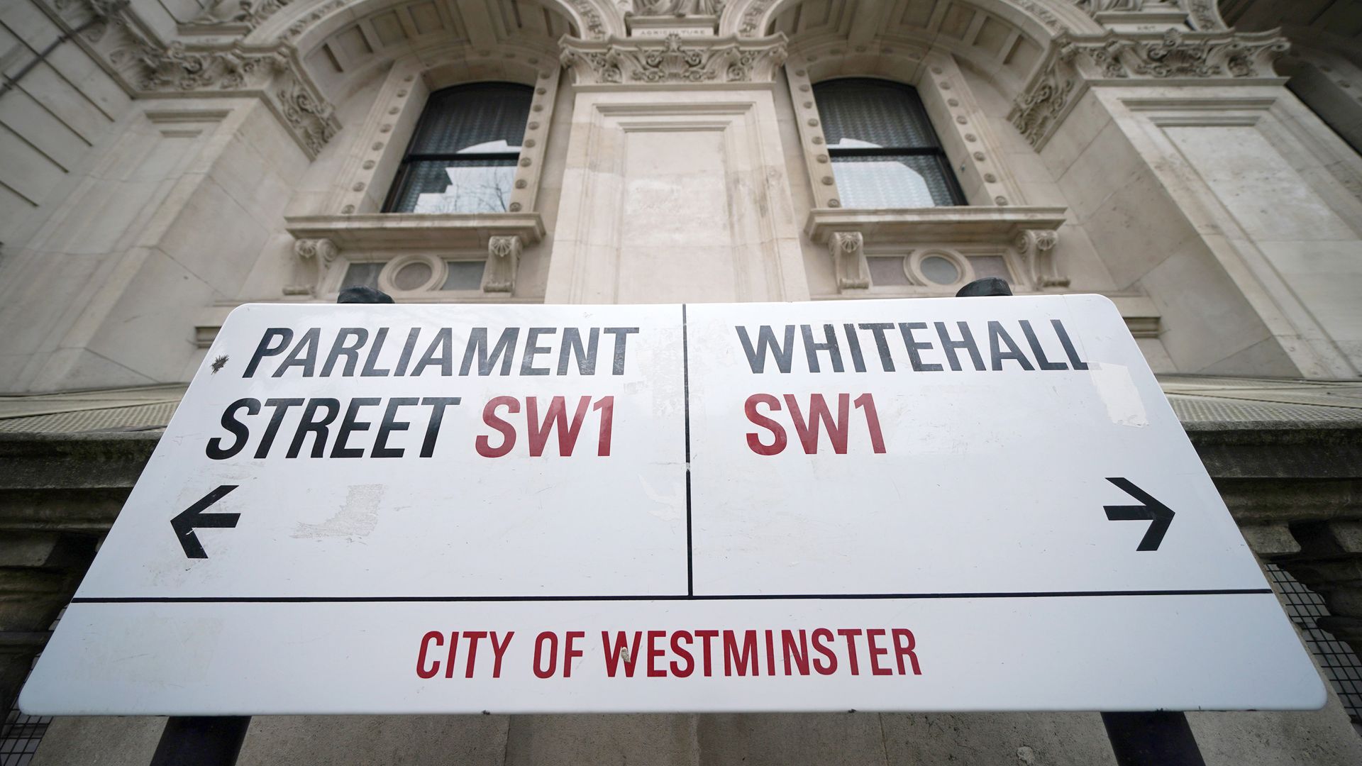 AI tech teams to be sent into government departments as part of Starmer’s efficiency drive