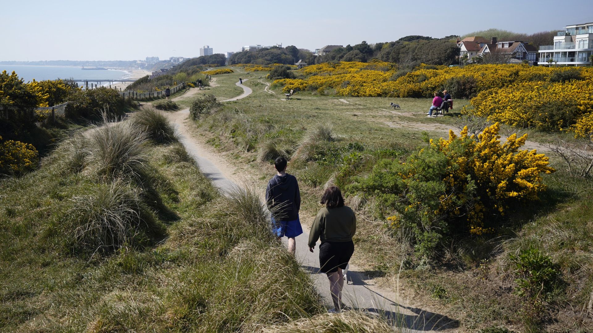 Why the hot spring weather is sliding away