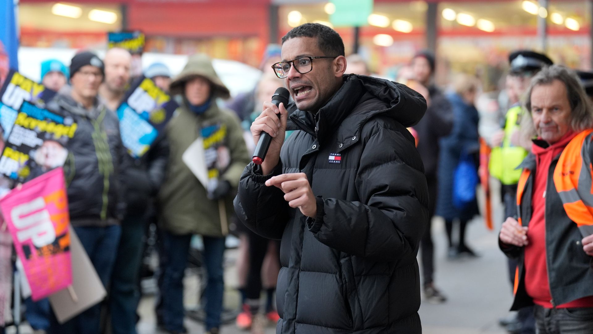 Teaching union executives meet to draw up plans for strike action