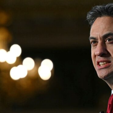 Government to decide on ‘postcode pricing’ plan for electricity bills by summer