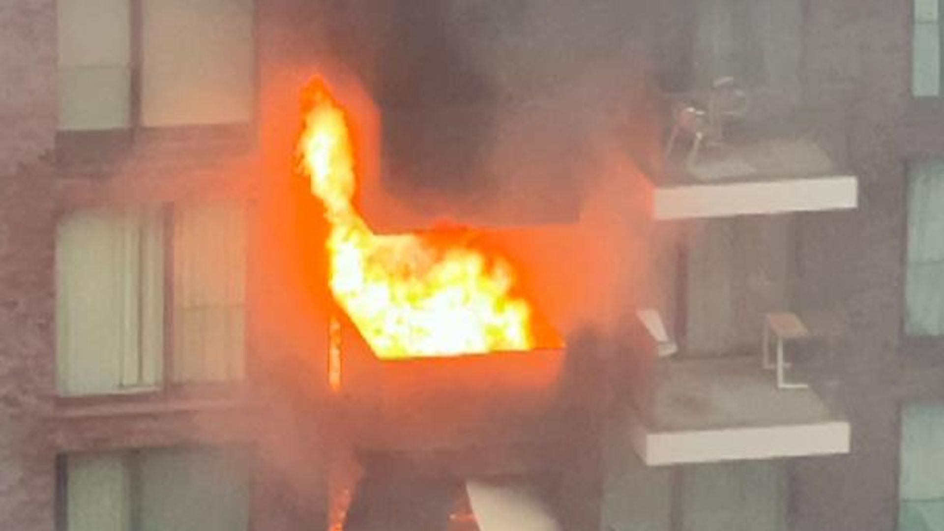 100 firefighters tackle blaze at flats