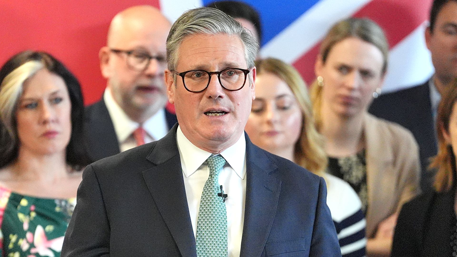 Starmer to announce more support for businesses as Trump tariffs take hold