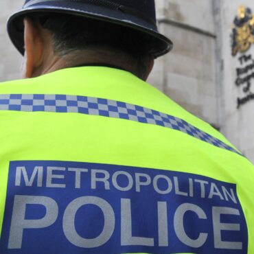 Police officers who fail background checks to be automatically sacked