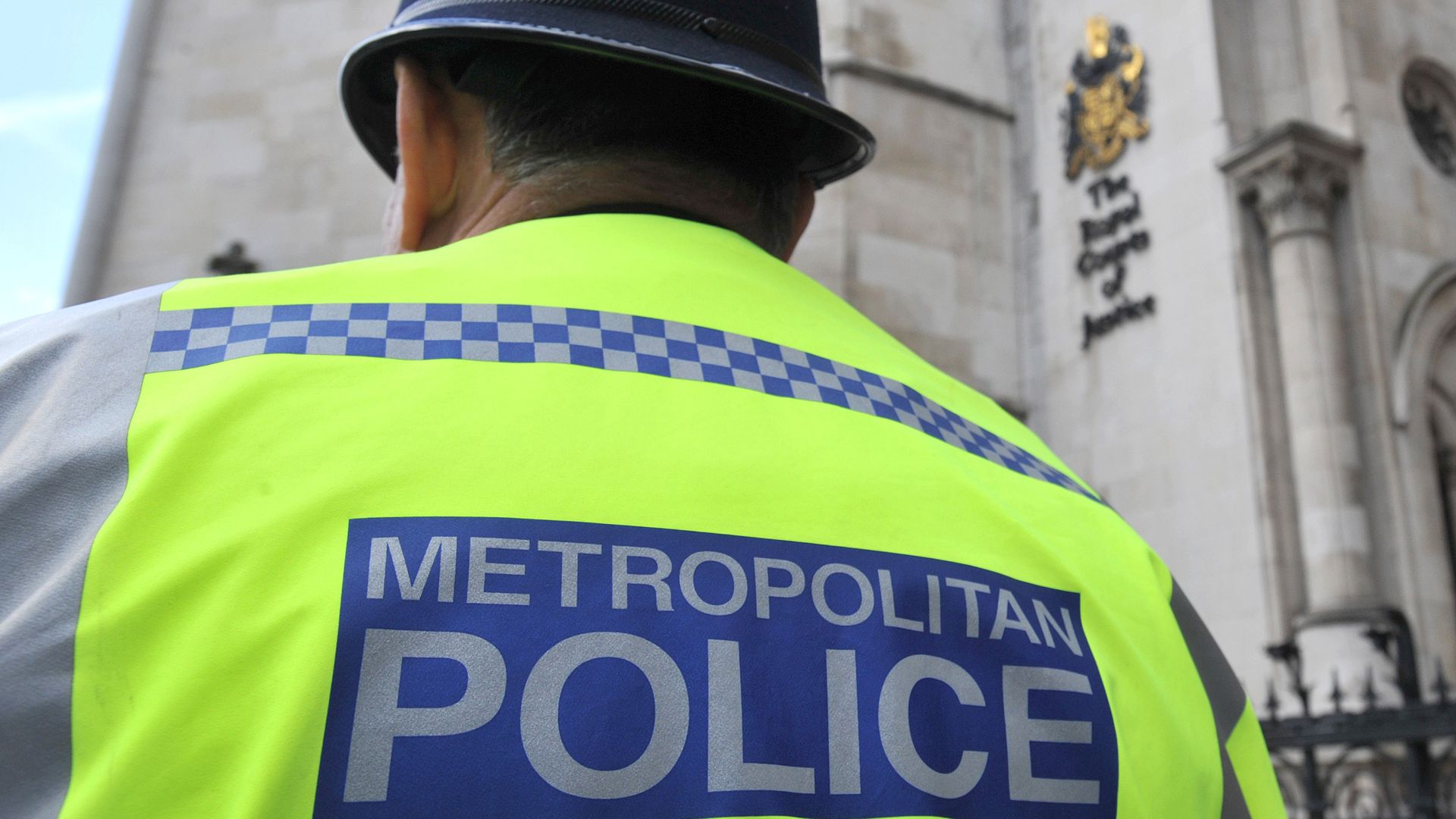 Police officers who fail background checks to be automatically sacked