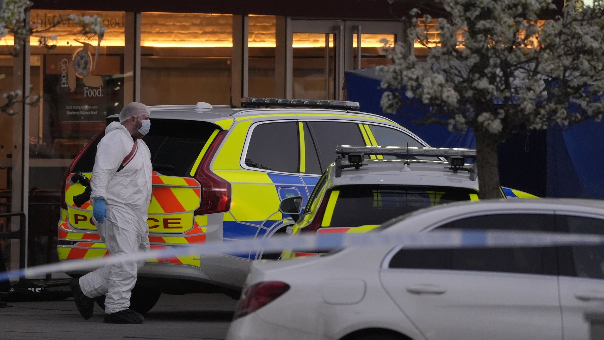 Man shot dead by police had called 999 himself, preliminary report indicates