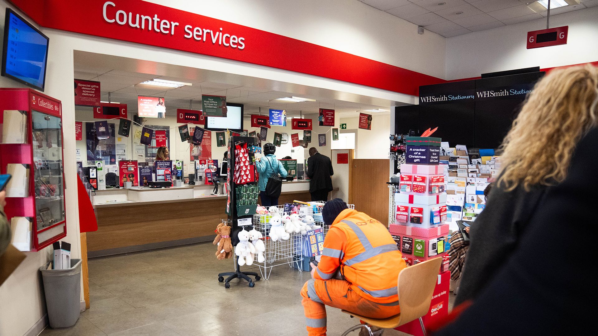 Post Office to unveil £1.75bn banking deal with big British lenders