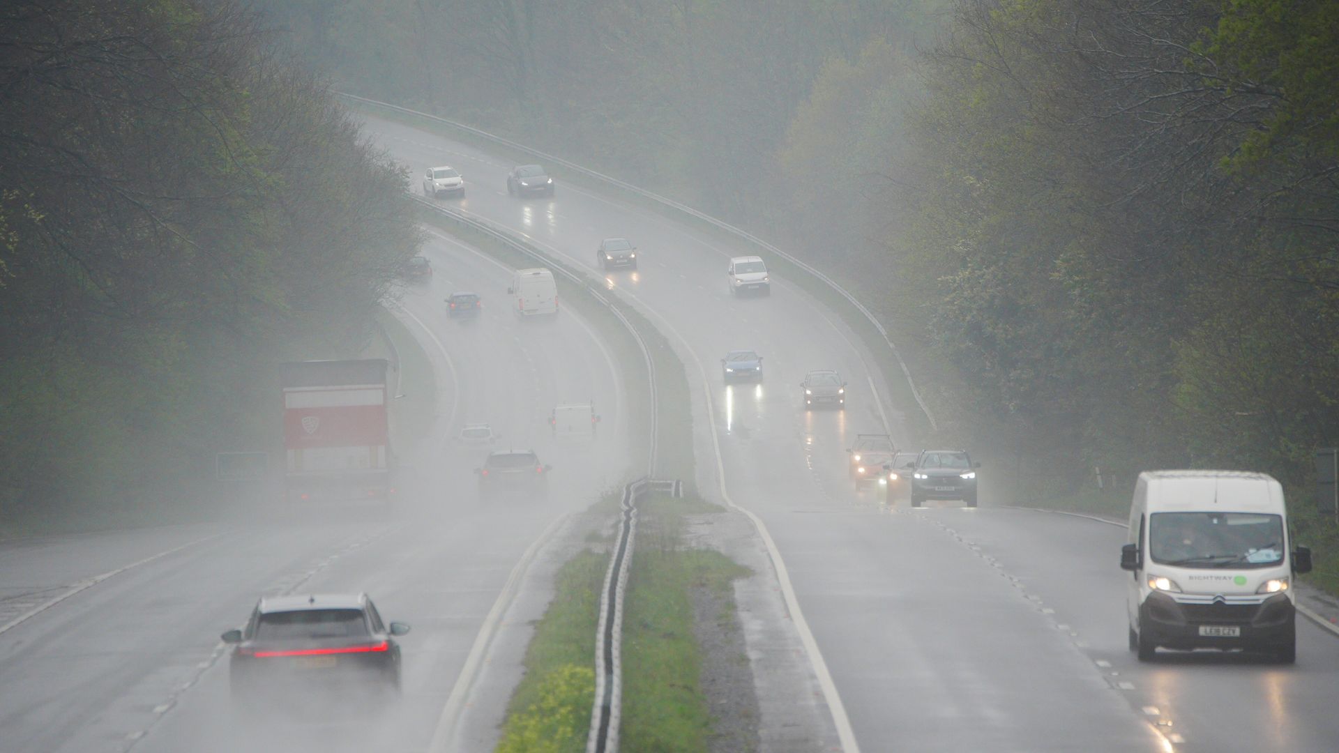 Yellow weather warning comes into force for parts of UK