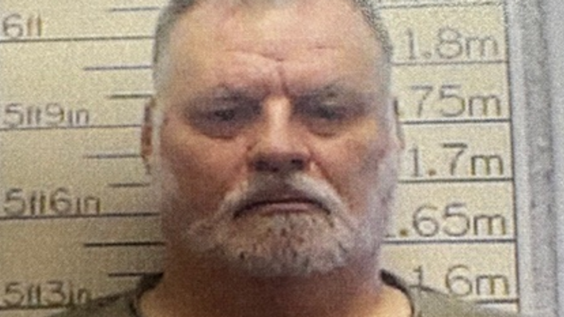 Manhunt launched after convicted murderer flees prison