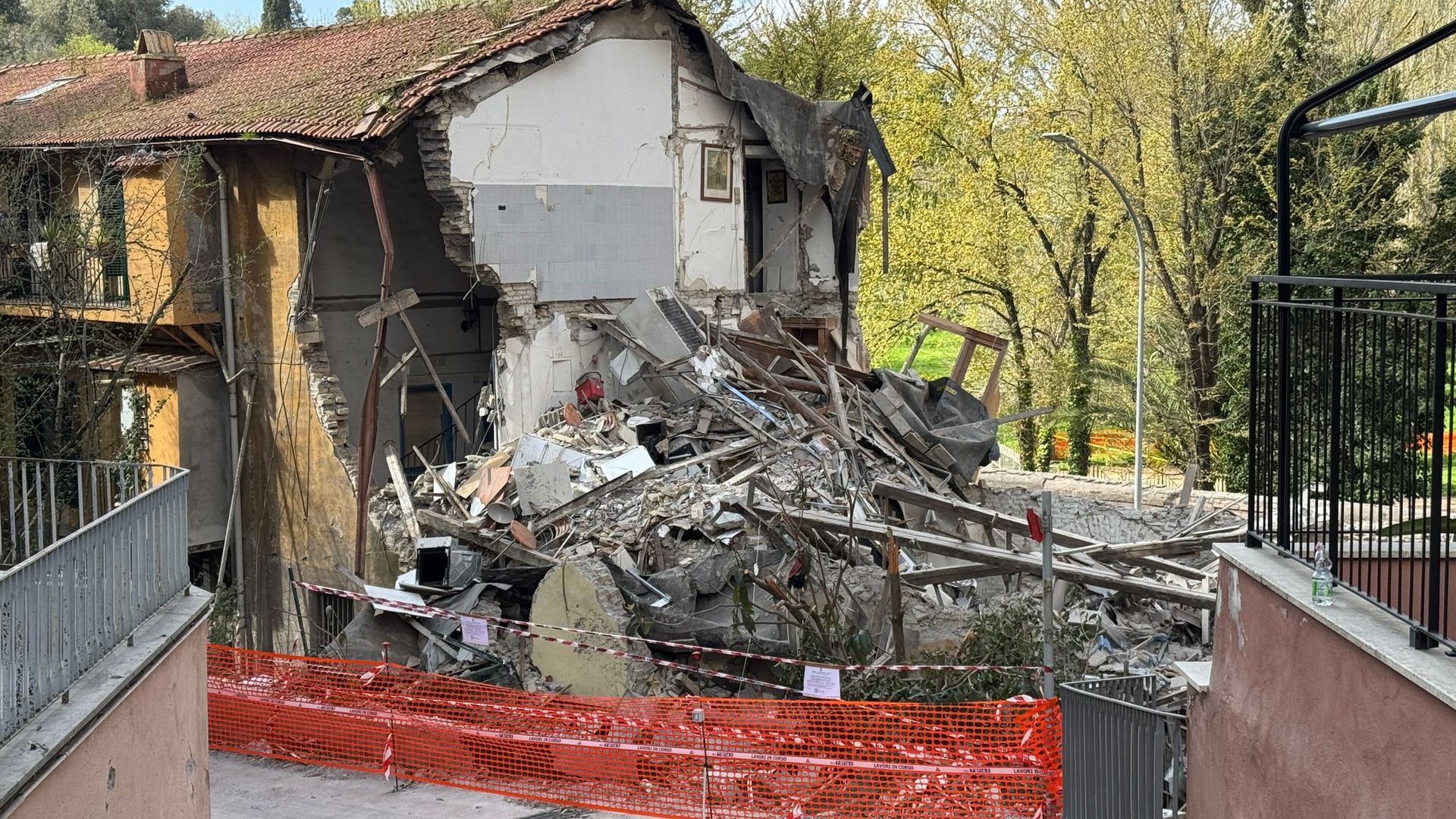 ‘He was a true gentleman’: British tourist injured in Rome explosion dies in hospital