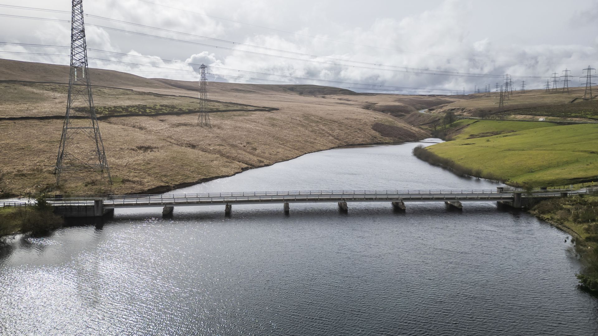 Emergency teams searching reservoir for teenage girl believed to have fallen in