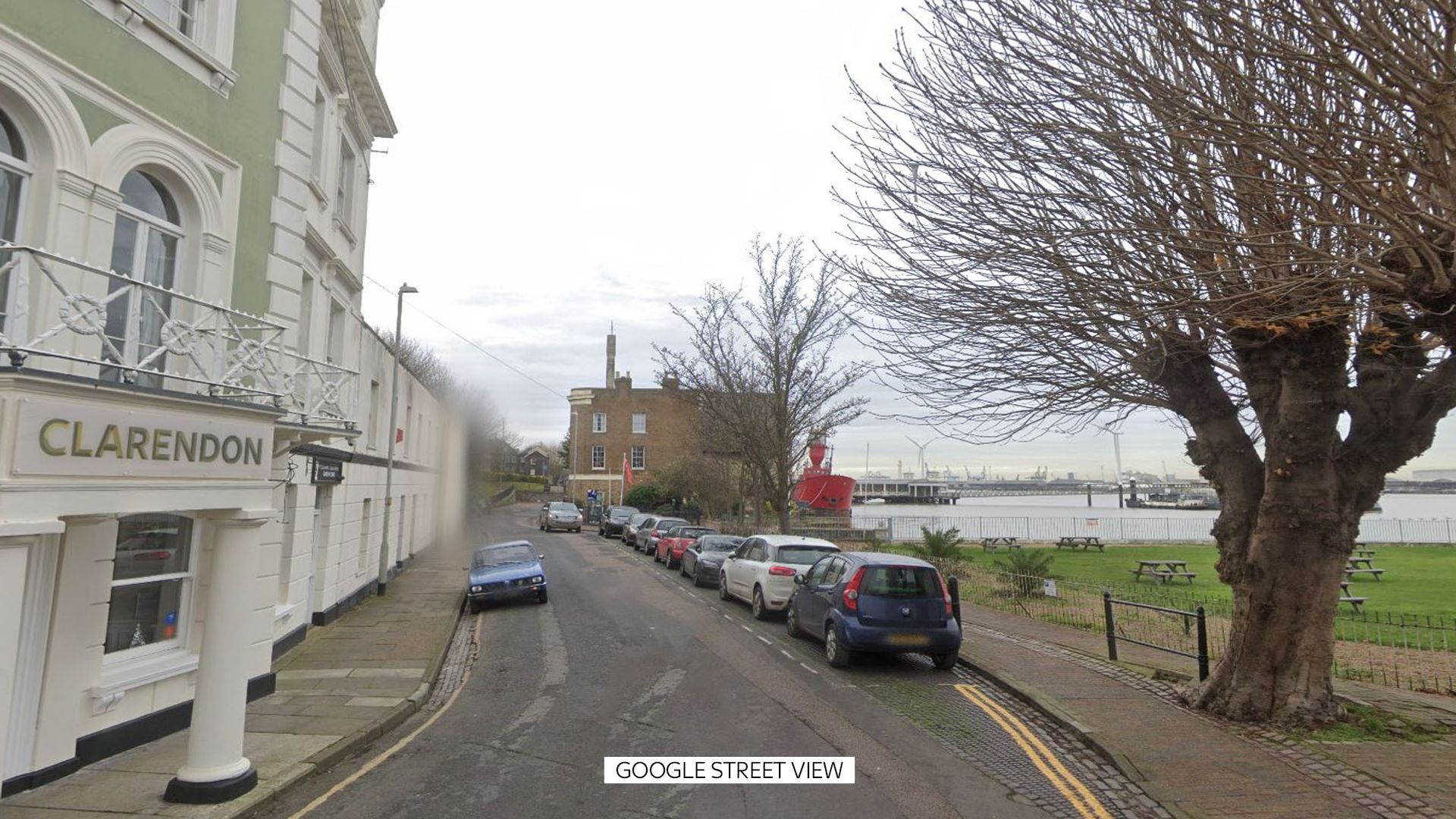 Body found in search for girl missing in River Thames