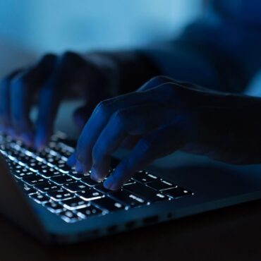 ‘The keyboard is now a weapon of war’: Russian-linked hackers posing as journalists targeted MoD, govt says