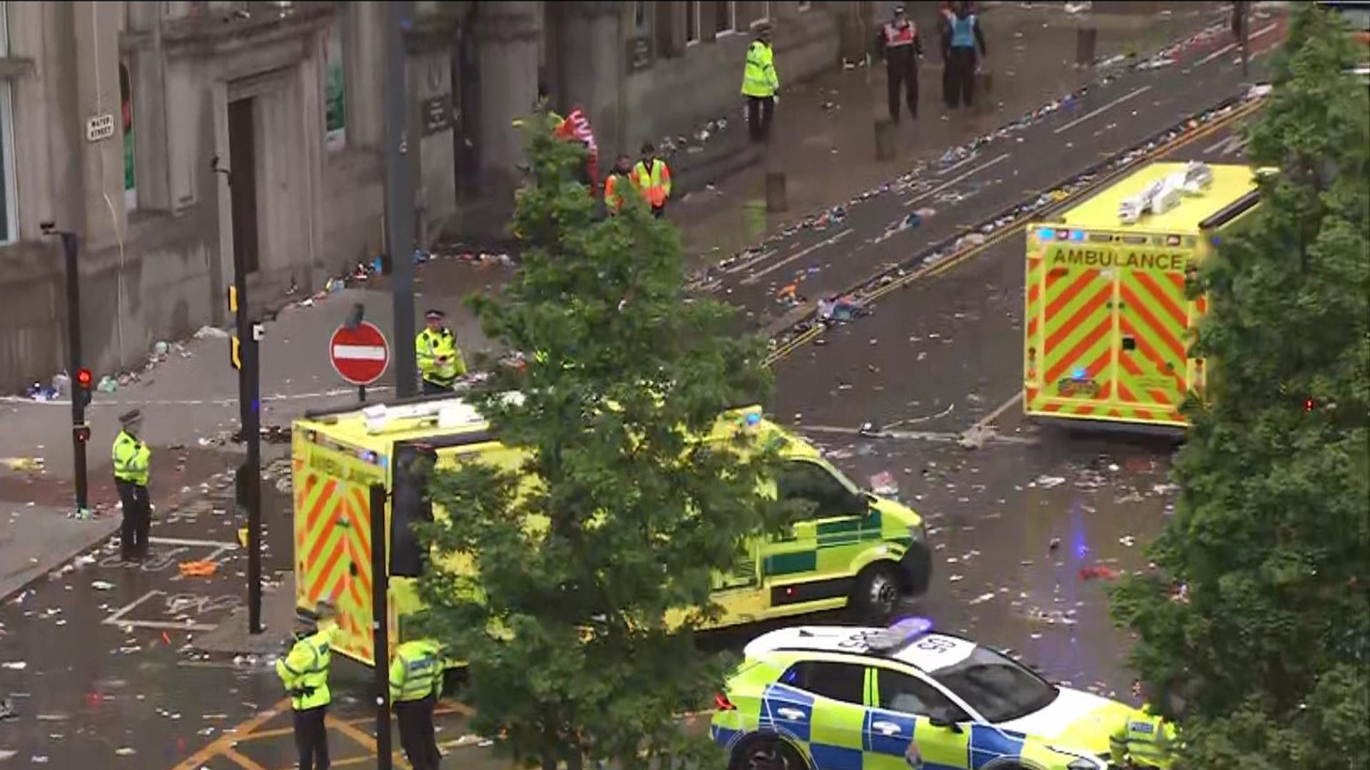 Police responding to incident at Liverpool FC parade after reports of car collision with pedestrians