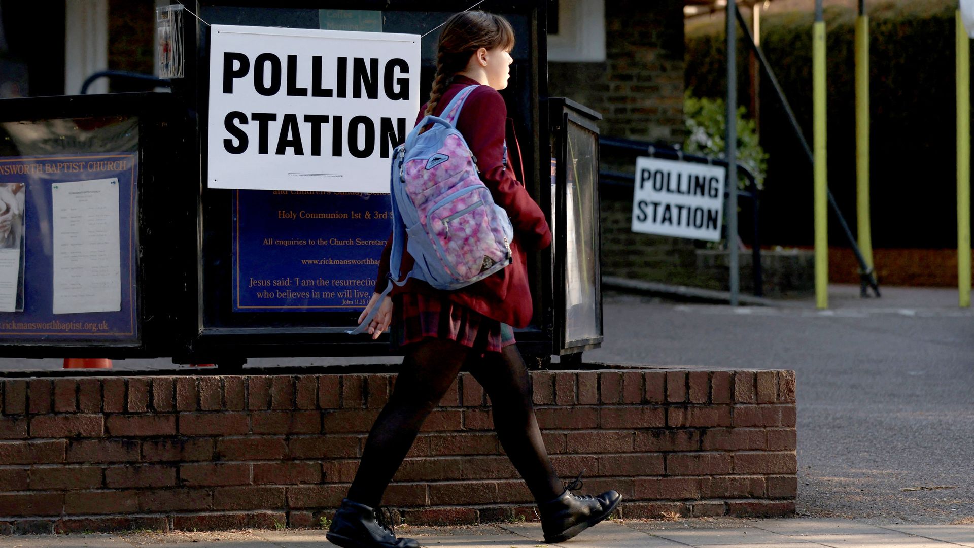 Polls close in thousands of council elections and key by-election test for Starmer