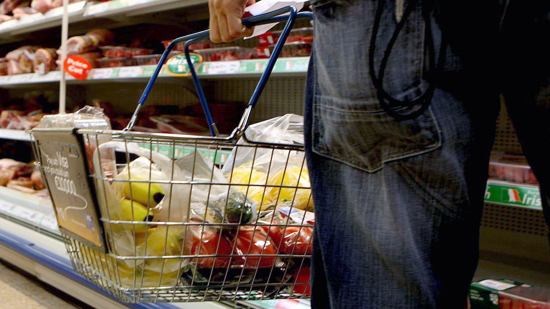 Supermarkets being told to cut shoppers’ calories in obesity crackdown is not ‘nanny statism’, says health secretary