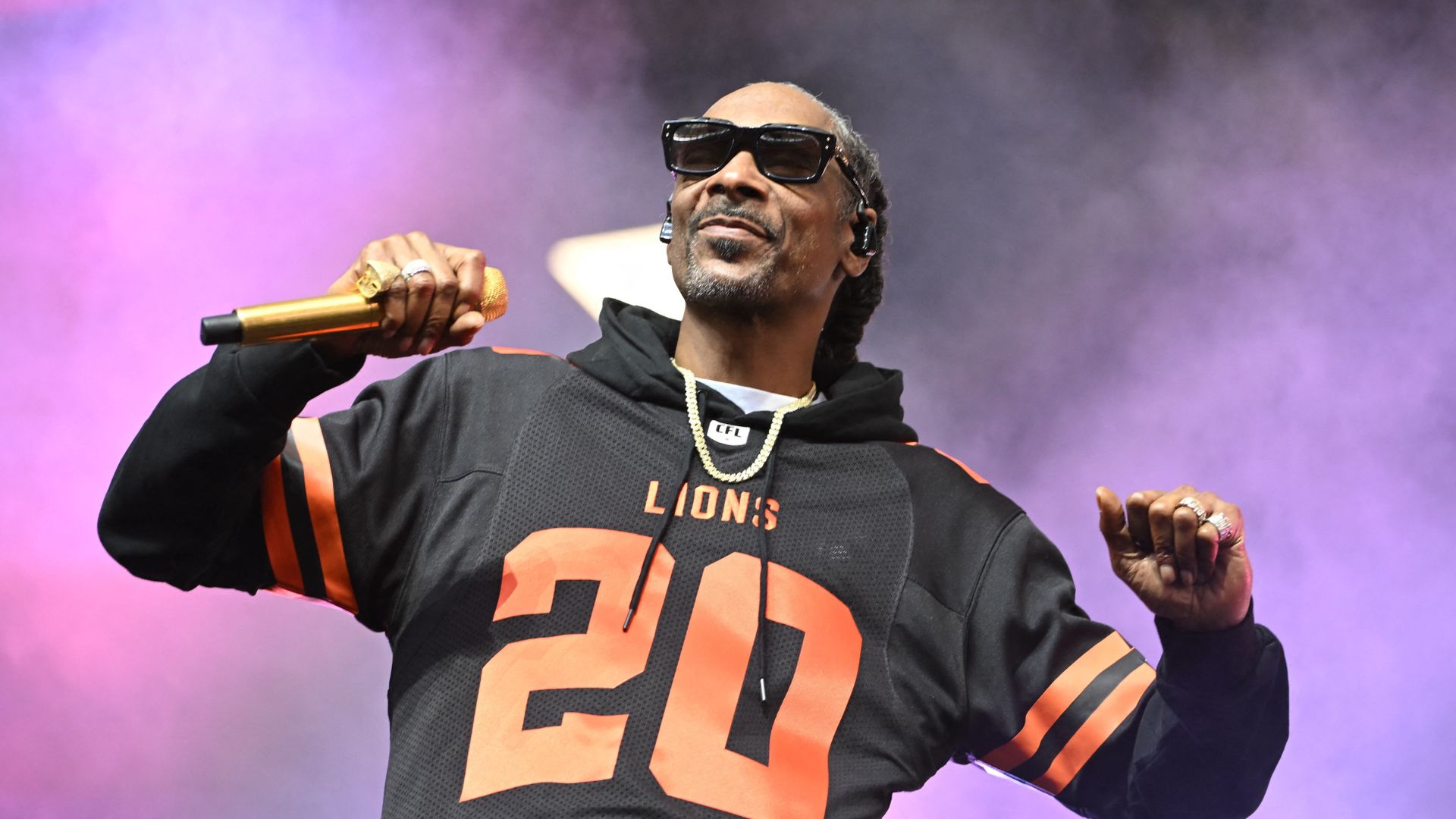 Snoop Dogg says he hopes to open burger van at Celtic Park