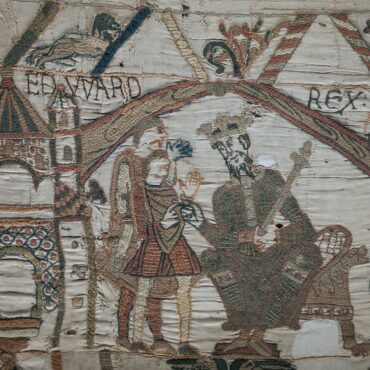 Bayeux Tapestry will return to Britain for first time in more than 900 years