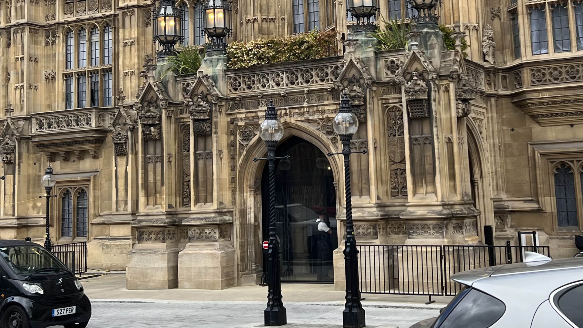 New front door to House of Lords cost £9.6m… but doesn’t work