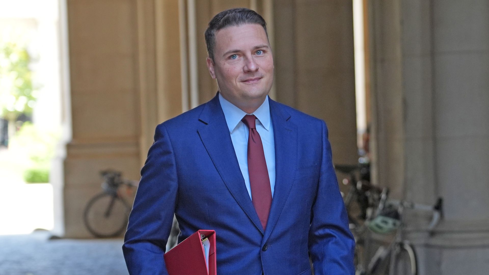 Wes Streeting says doctors’ strikes ‘a gift to Nigel Farage’