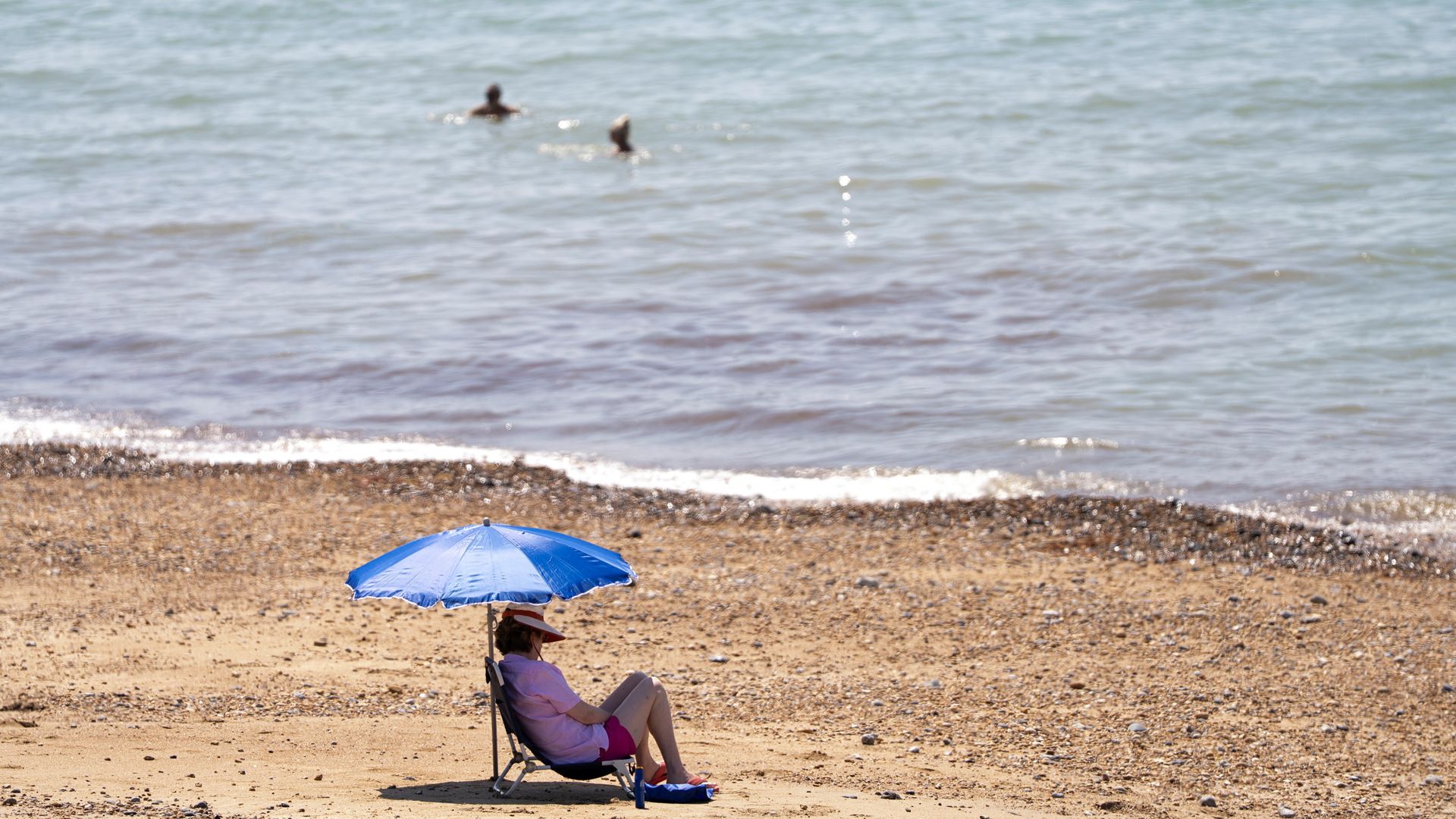 UK bracing for fourth heatwave of summer as temperatures set to pass 30C