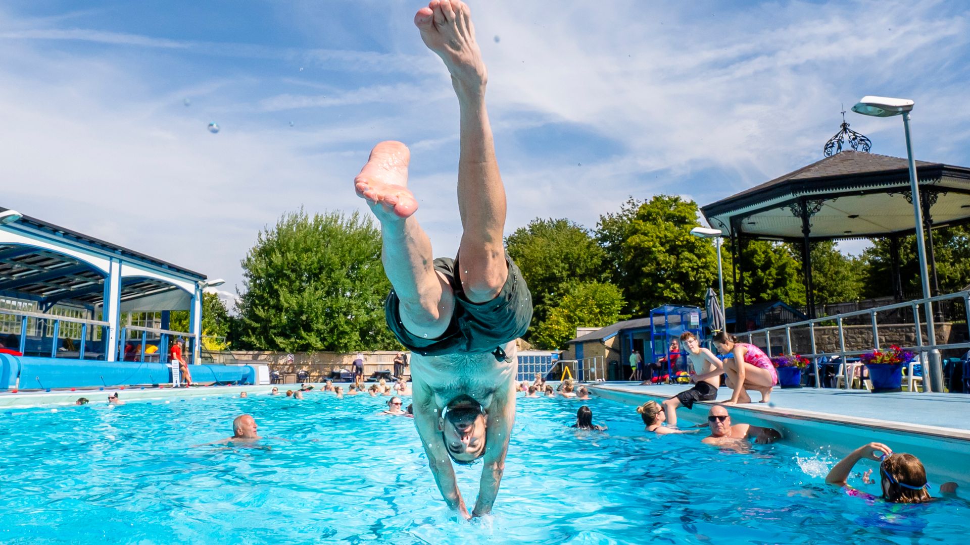 How heatwaves affect your health – and the top things to avoid