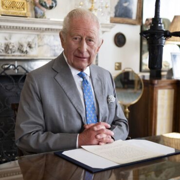 ‘The greatest weapons are not the arms you bear but the arms you link’: King uses VJ speech to send stark message about current conflicts