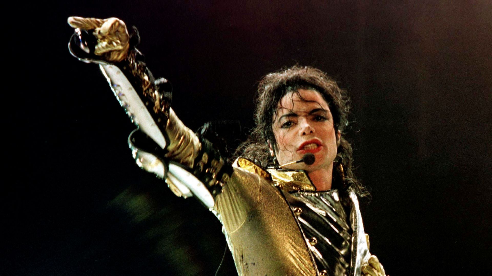 Man sacked after ‘impersonating Michael Jackson’ was unfairly dismissed, tribunal finds
