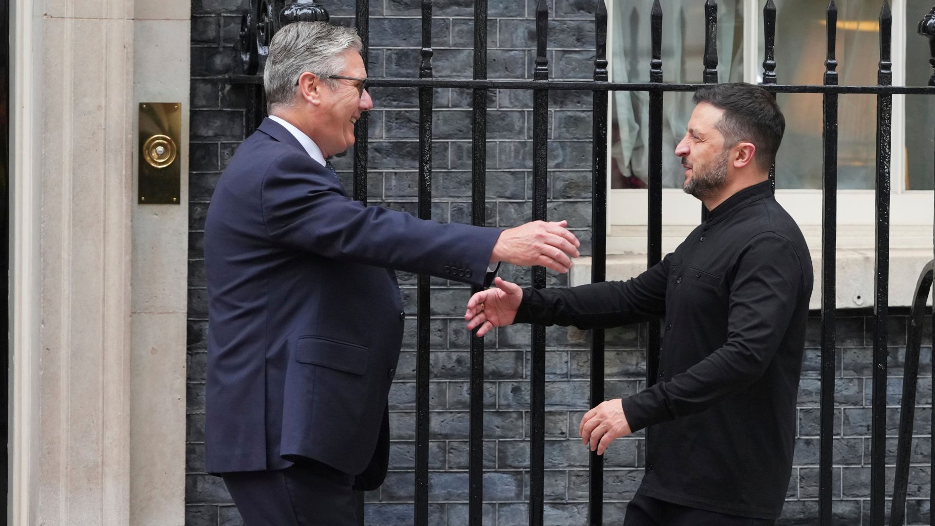 Sir Keir Starmer and EU leaders will join Ukrainian president Volodymyr Zelenskyy at White House peace talks