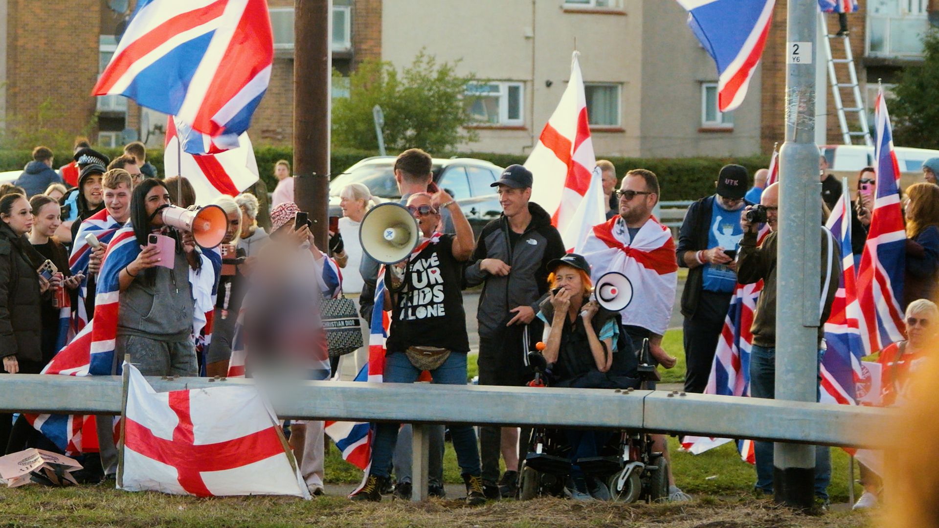 ‘They’re angry with the wrong people’: Counter-protesters on why they oppose demonstrations outside asylum hotels