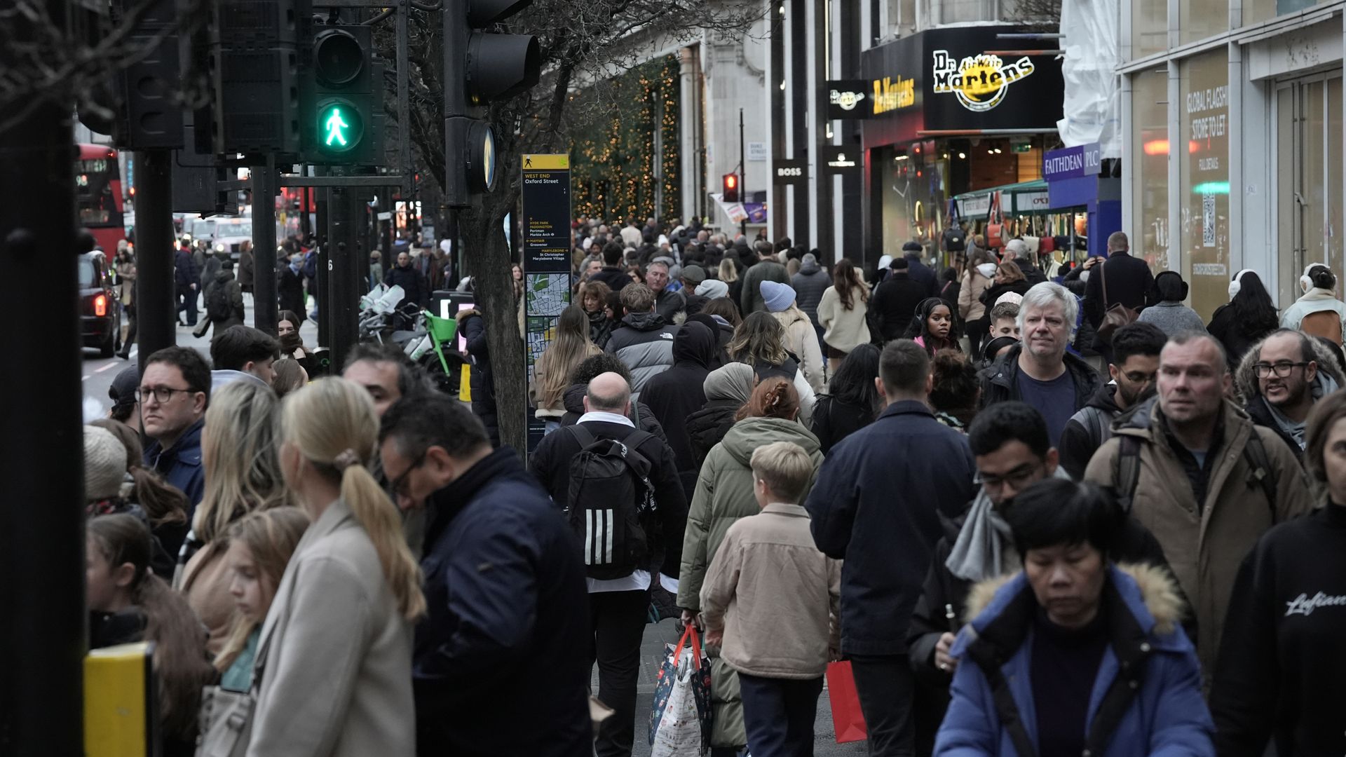 UK records second biggest annual population jump in 75 years
