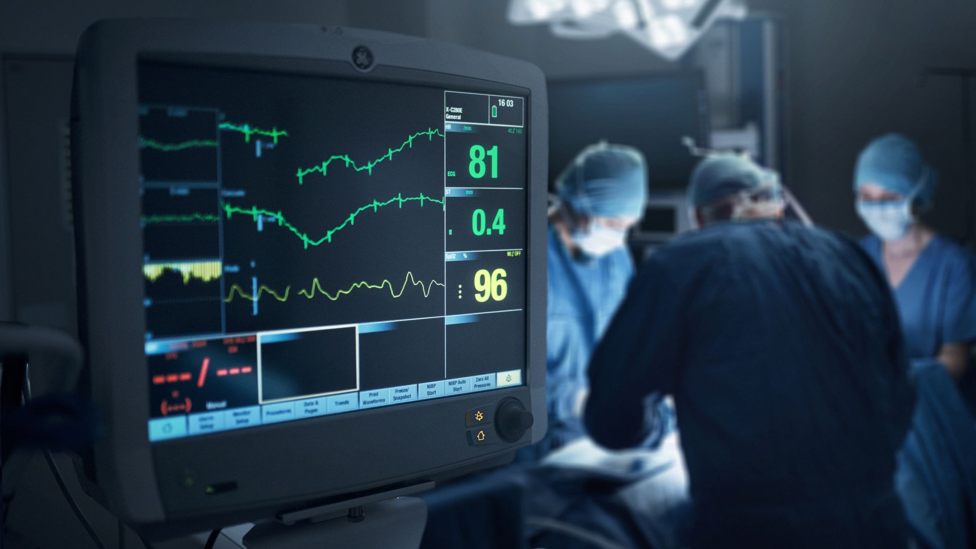 Doctor who left operation to have sex ‘at low risk’ of repeating misconduct, tribunal rules