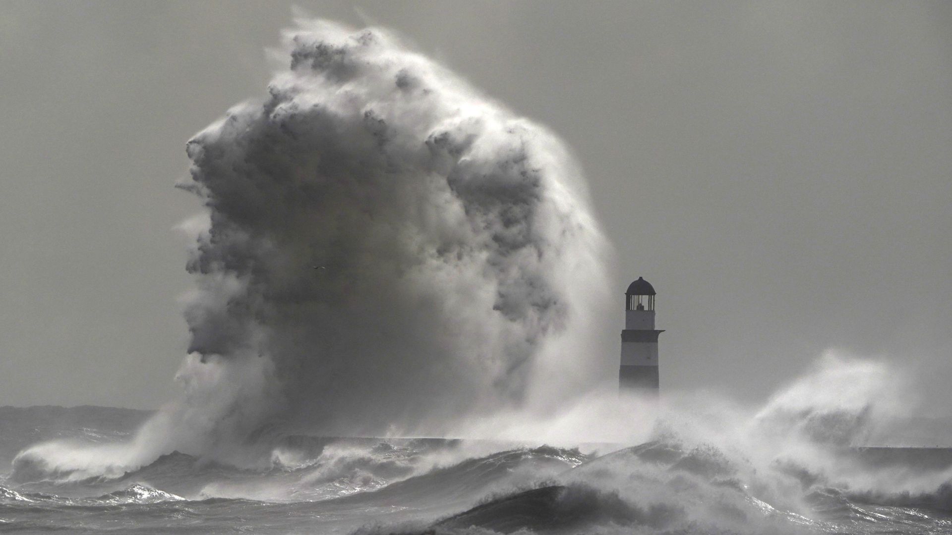 Hurricanes Humberto and Imelda to bring heavy rain and strong winds to UK