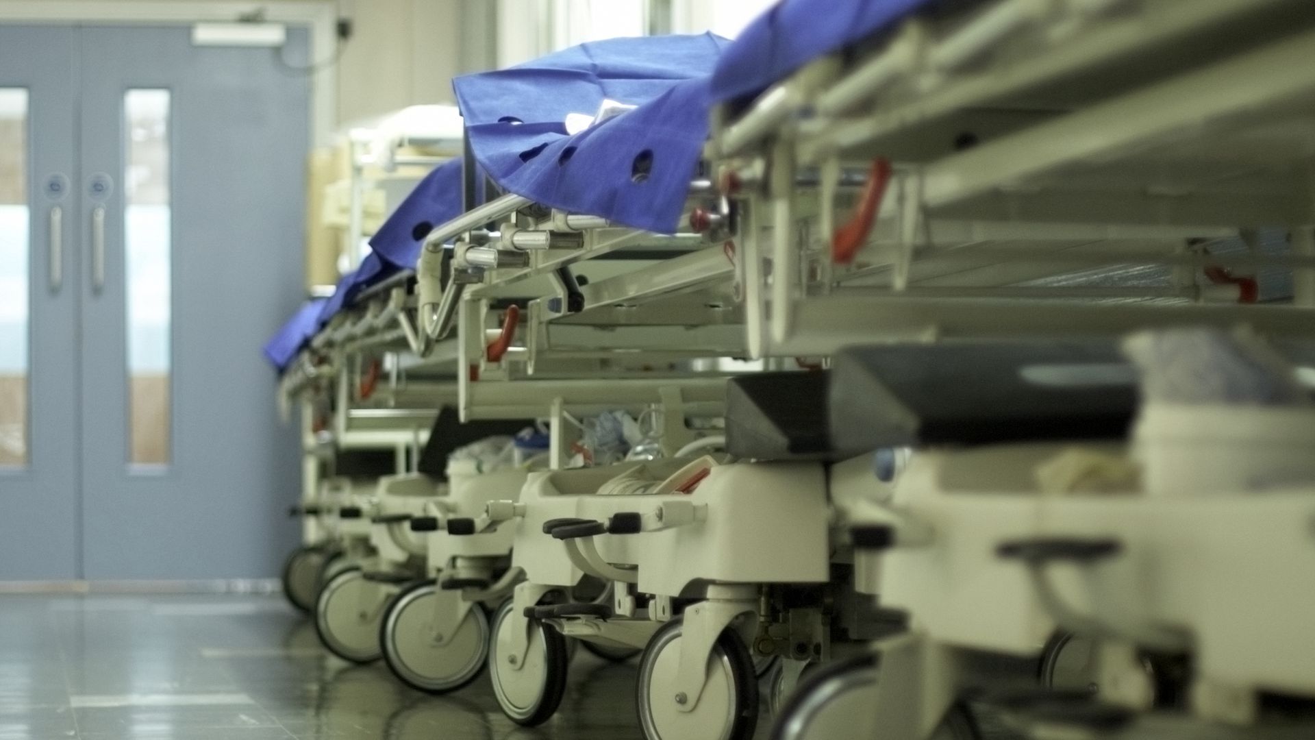 Elderly patients facing ‘war-like’ conditions in Britain’s hospitals