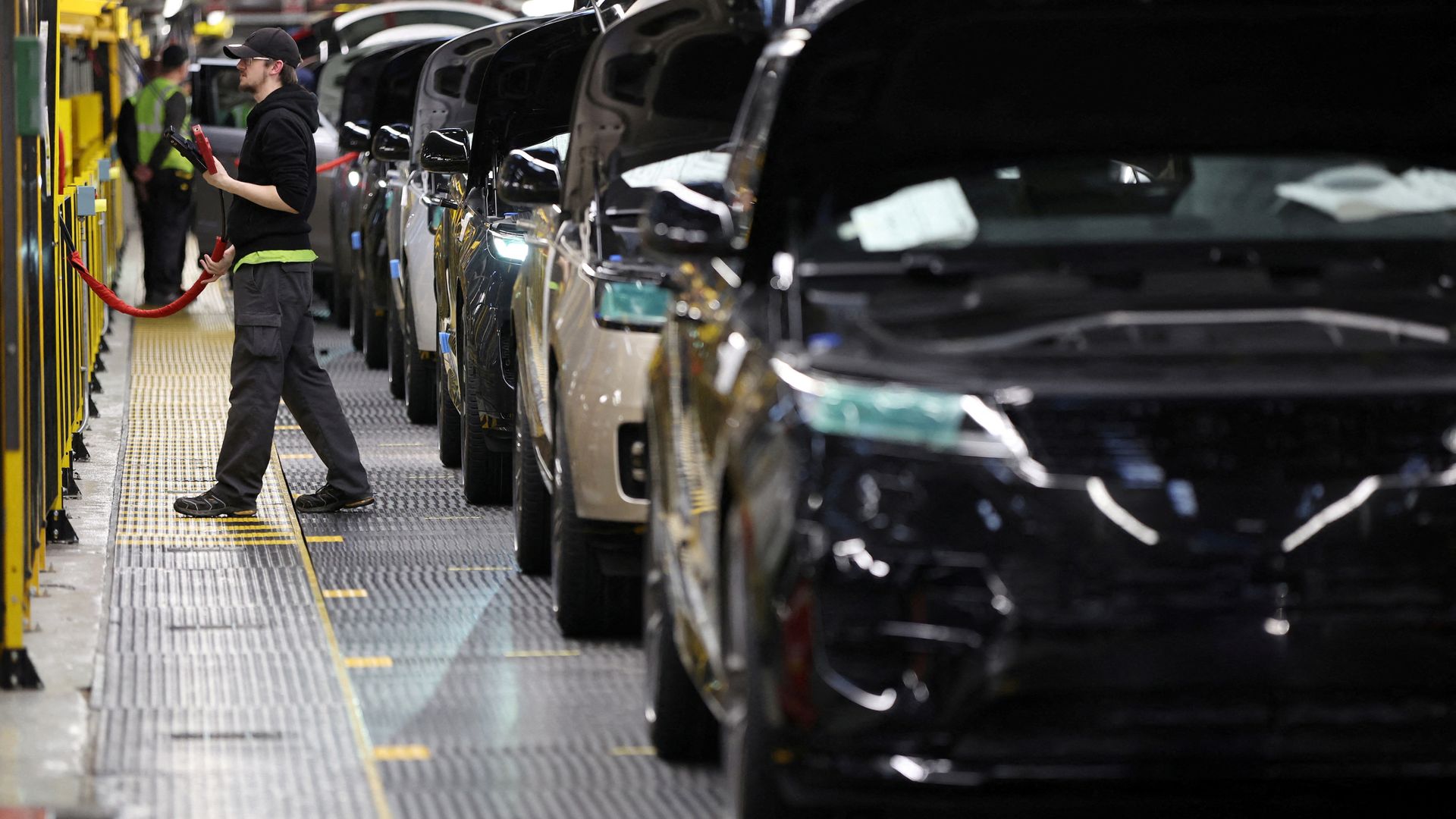 Cyber attack on Jaguar Land Rover ‘most financially damaging’ in UK history, experts say