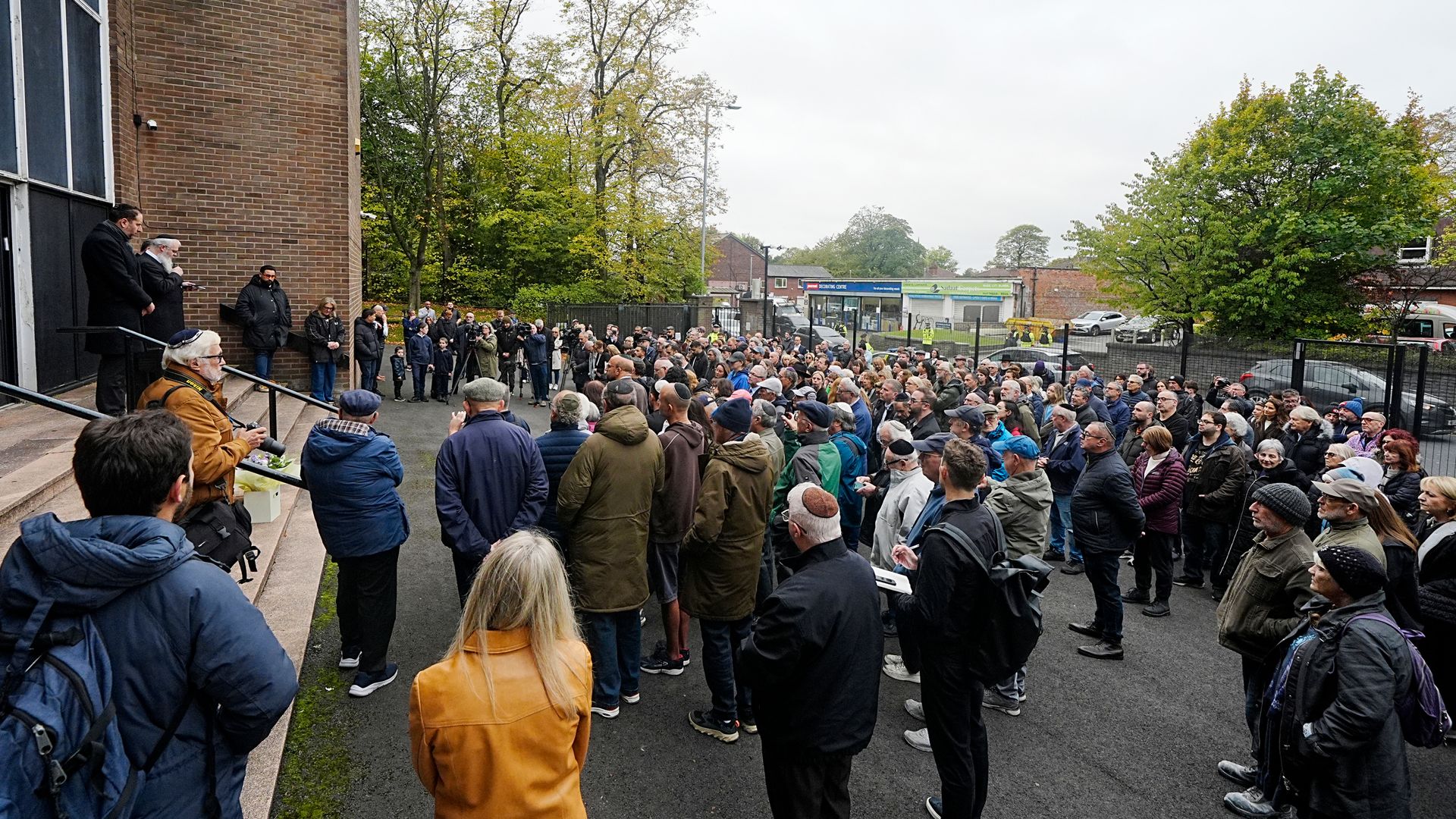 ‘Evil will not prevail’: Community marks one week on from Manchester synagogue attack
