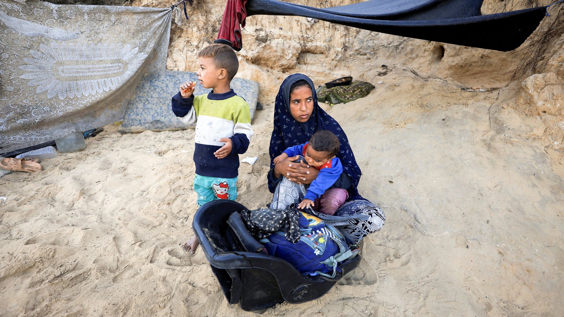 MPs tell Starmer it’s ‘more urgent than ever’ to create Ukraine-style family visa for Gazans