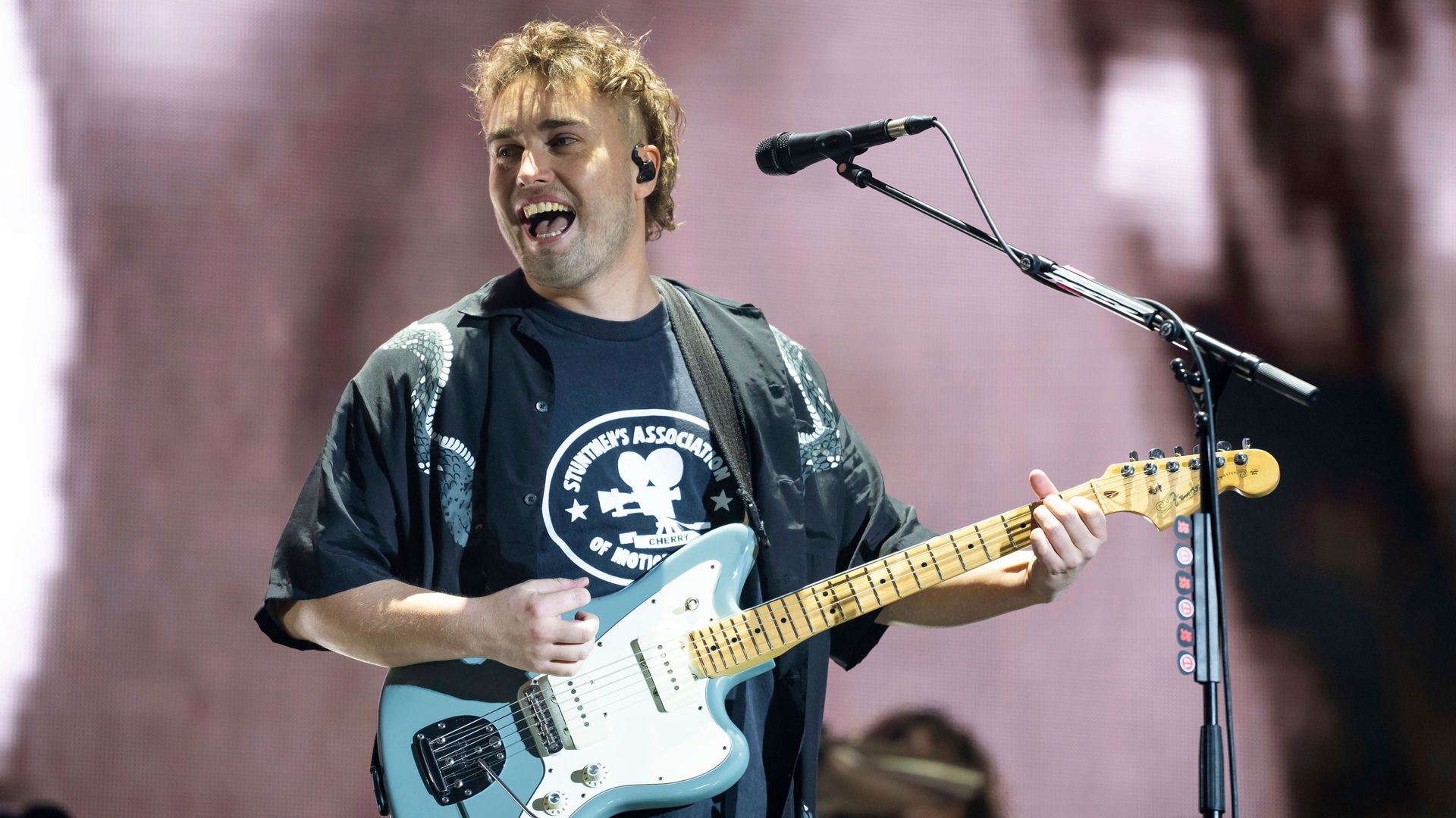 Sam Fender wins 2025 Mercury Prize