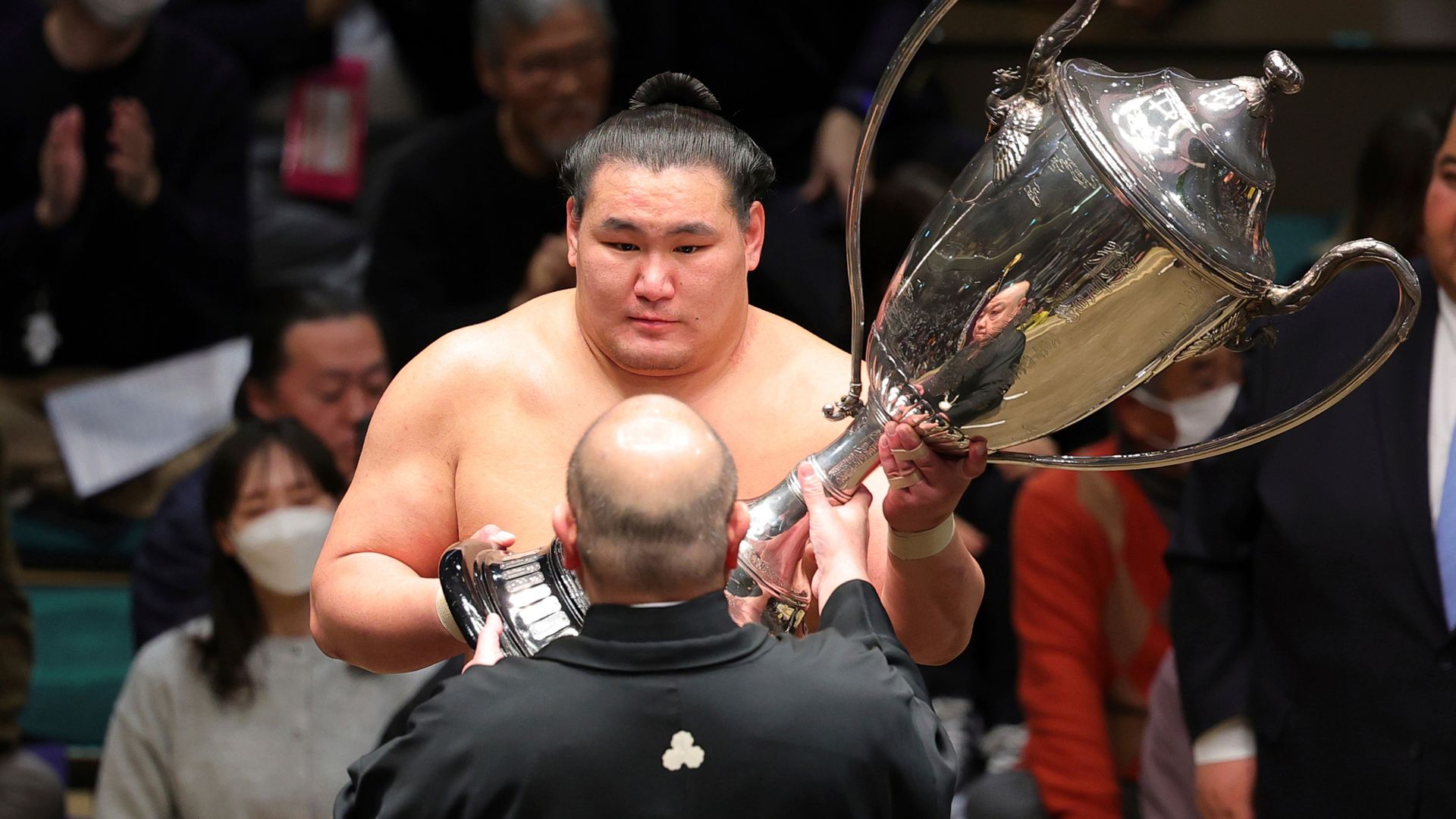 Stars of sumo head to London’s Royal Albert Hall – and noodles sell out