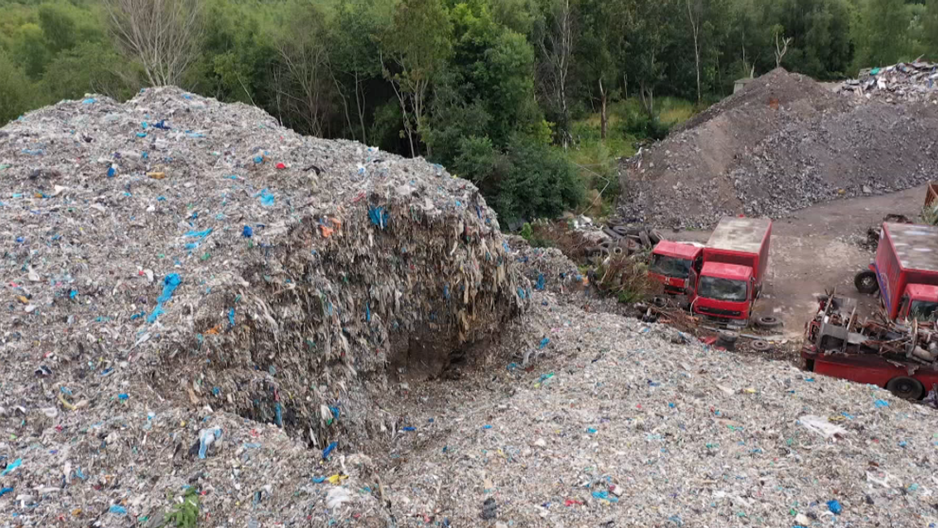 Urgent action needed to stop fly-tipping by gangs, peers say