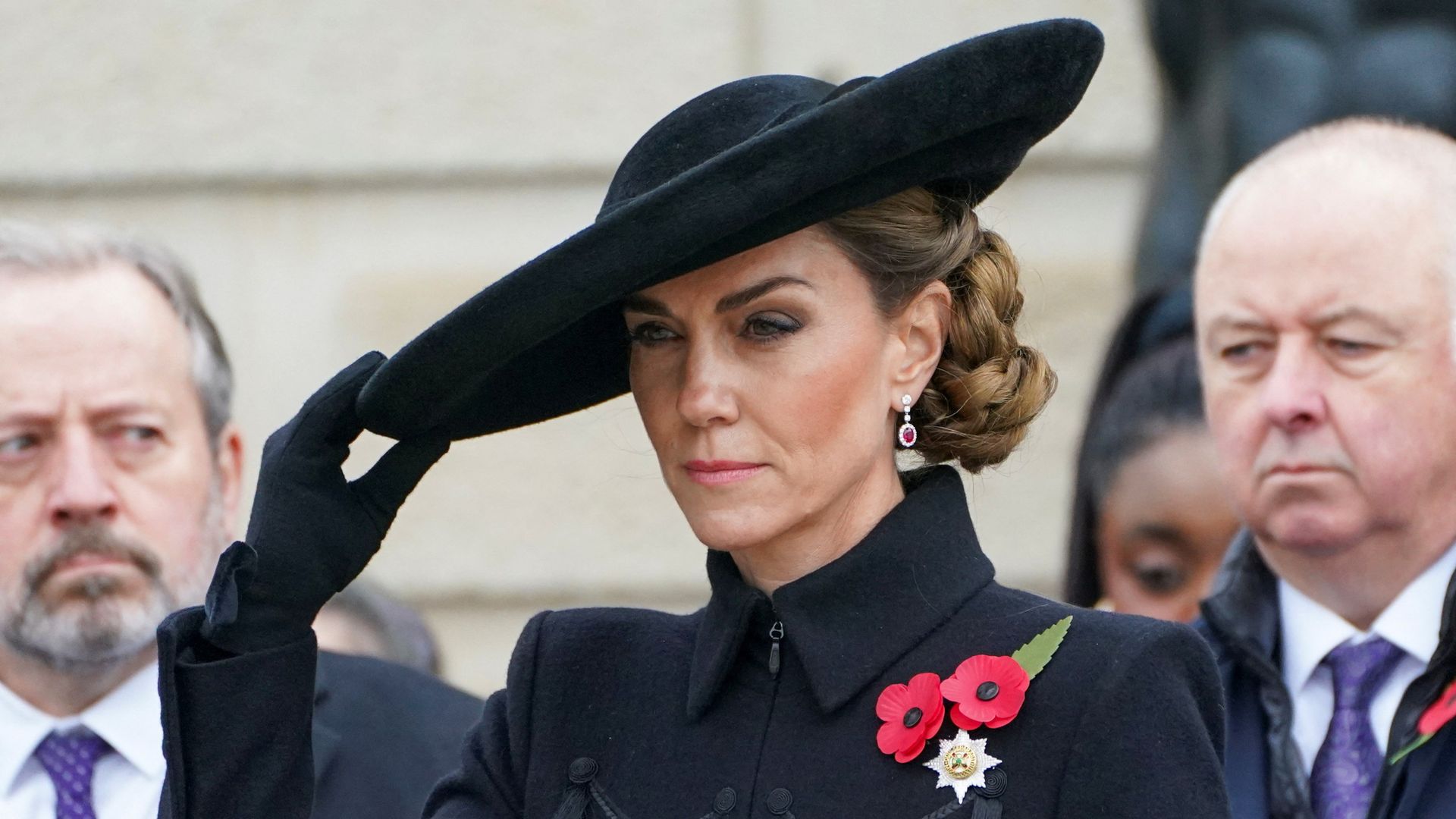 Kate lays Armistice Day wreath – as Camilla marks event at Paddington