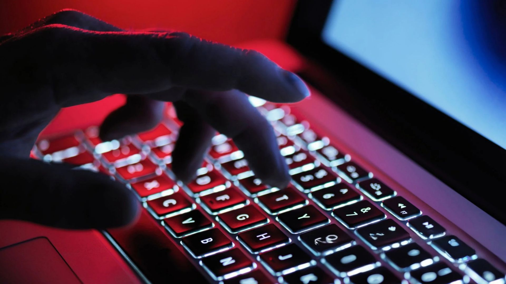 Police officer dismissed for writing misogynistic erotic stories on work laptop