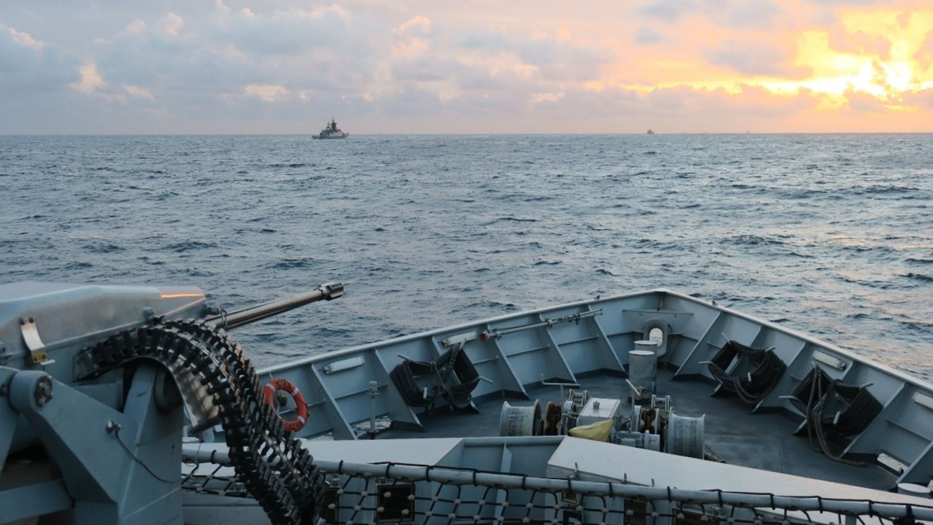 Royal Navy intercepts Russian warship and tanker