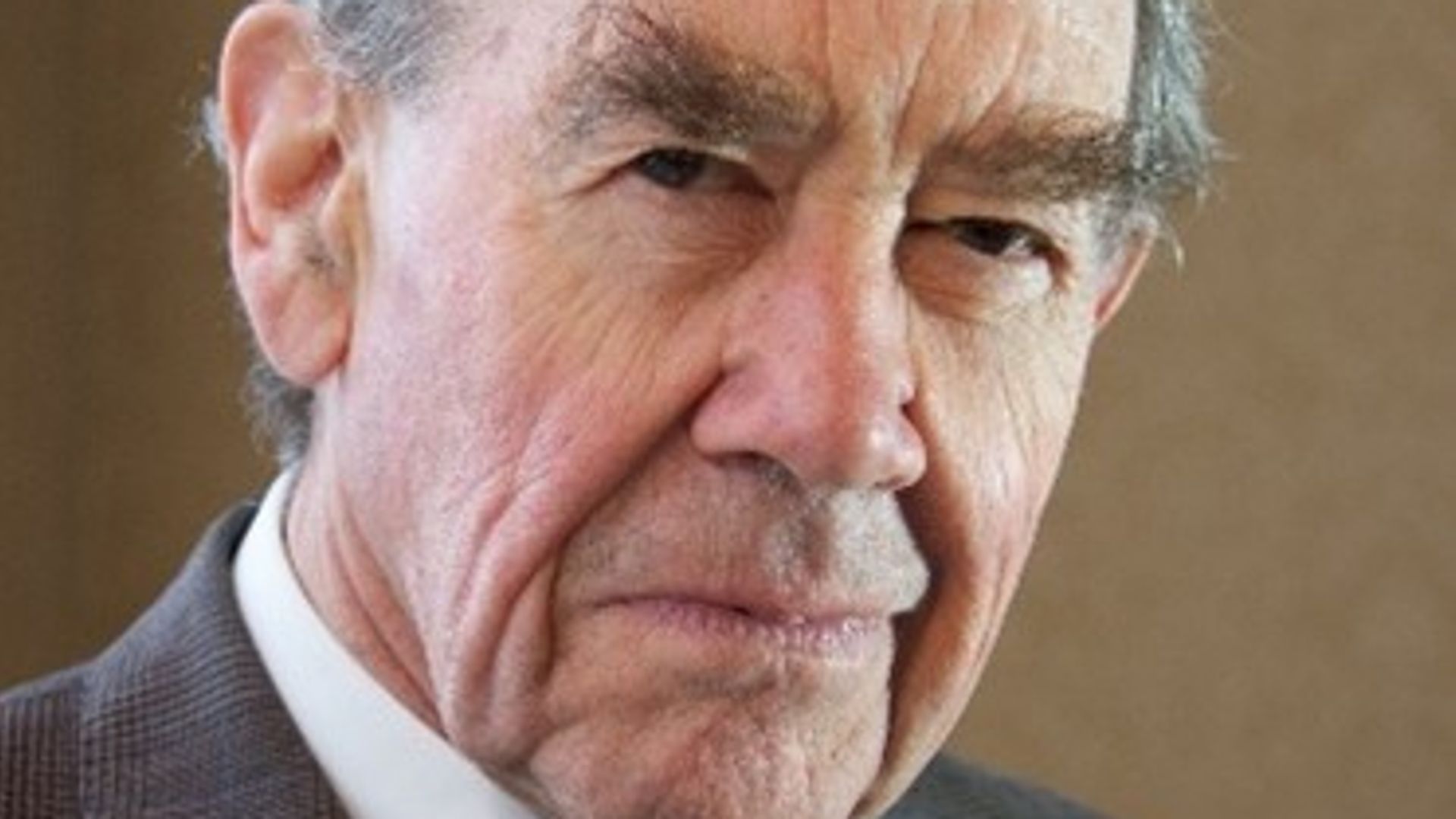 Surgeon who led UK’s first successful heart transplant operation dies