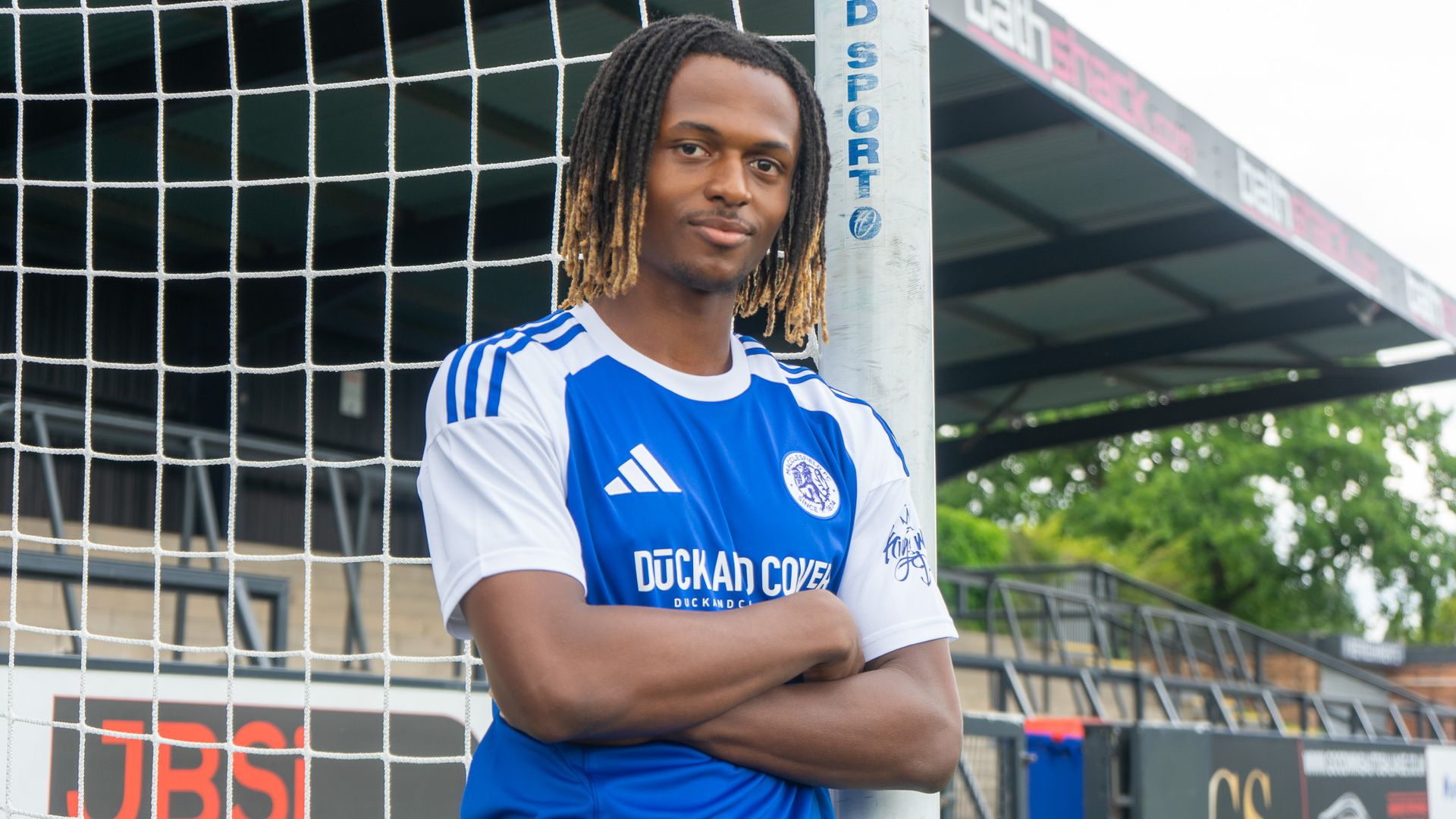 Macclesfield footballer dies in car accident on way back from game