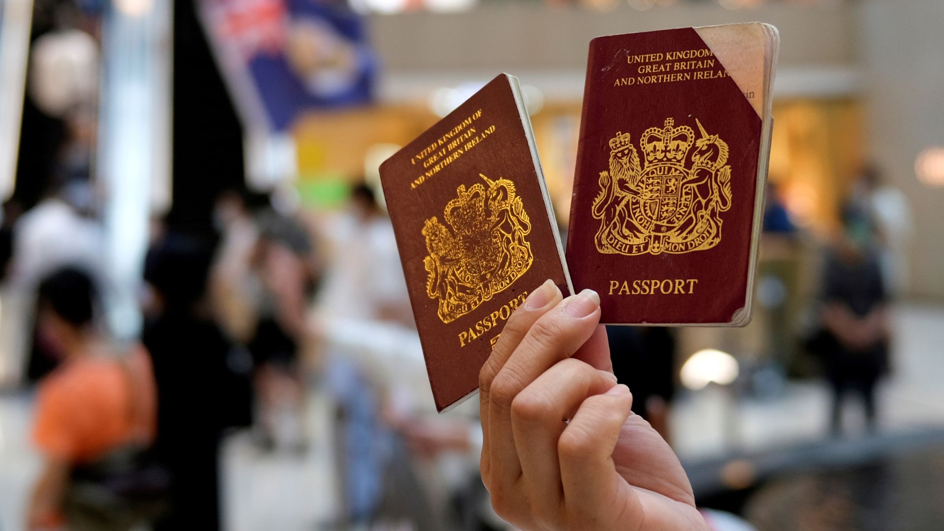 Government urged to exempt Hong Kongers from immigration crackdown