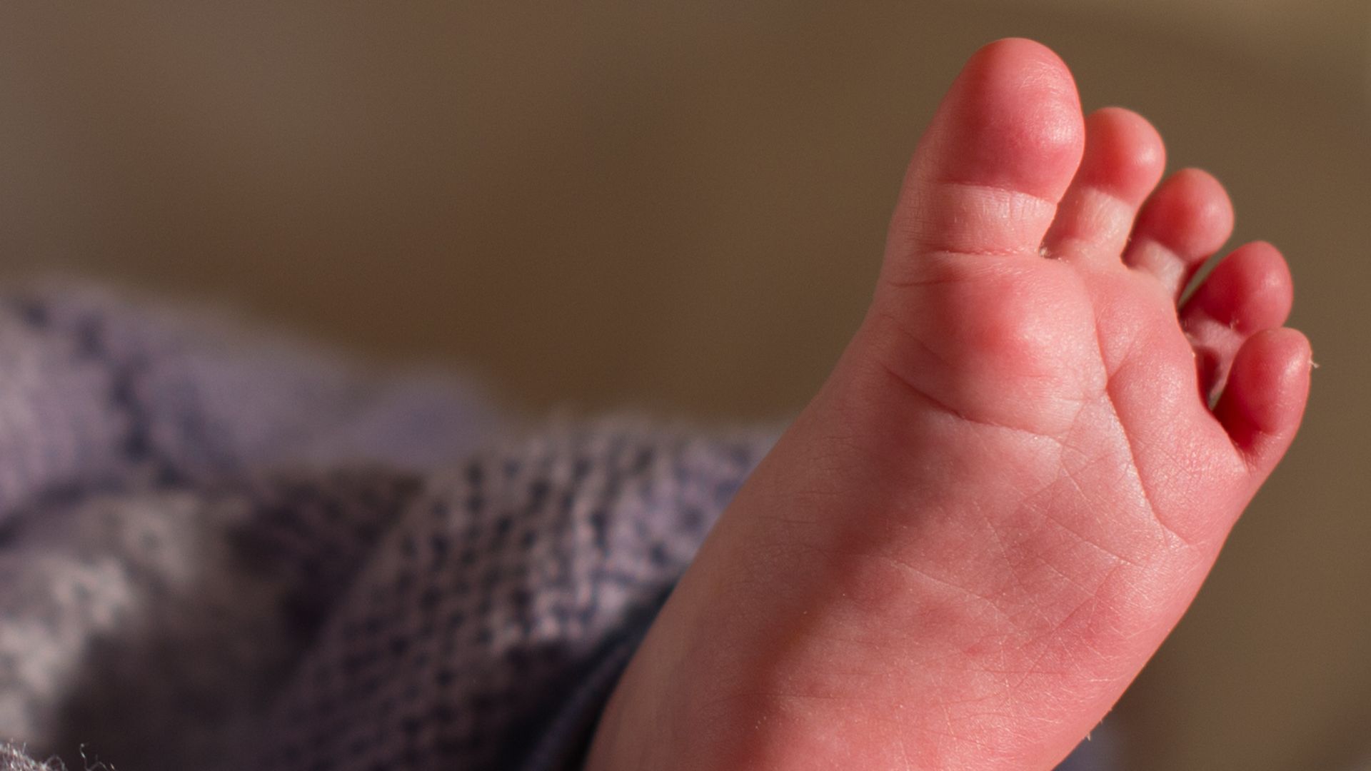 Critical report raises pressure on NHS maternity services and will worry expectant mothers